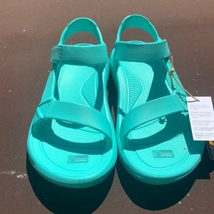 TEVA Hurricane Drift, 6